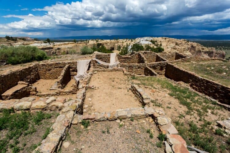 New Mexico Road Trip Itinerary 1 week: discover the Native American ruins