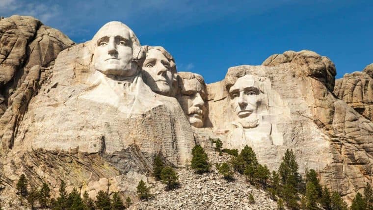 visiting mount rushmore
