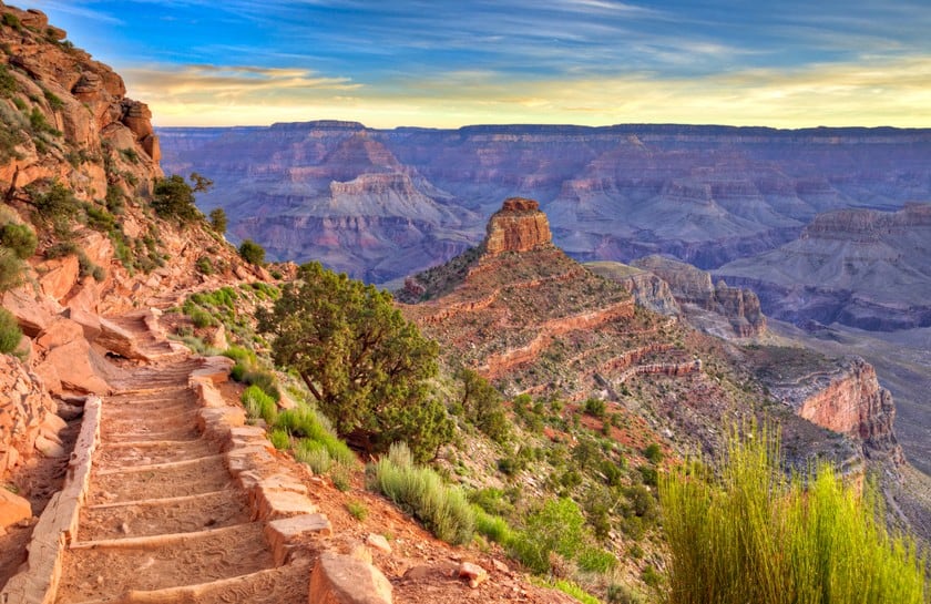 grand canyon south rim hiking trails