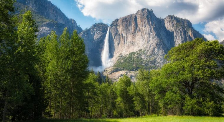 Yosemite falls trail