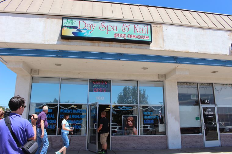 breaking bad saul goodman office