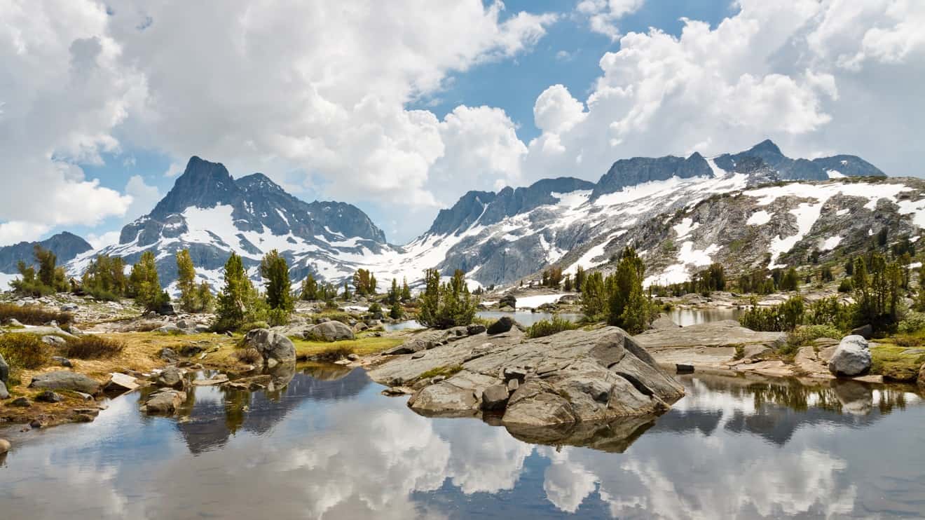Places to Visit in the Sierra Nevada Mountain Range: parks, lakes & towns