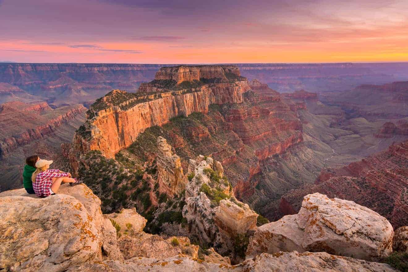 travel time by car from las vegas to grand canyon