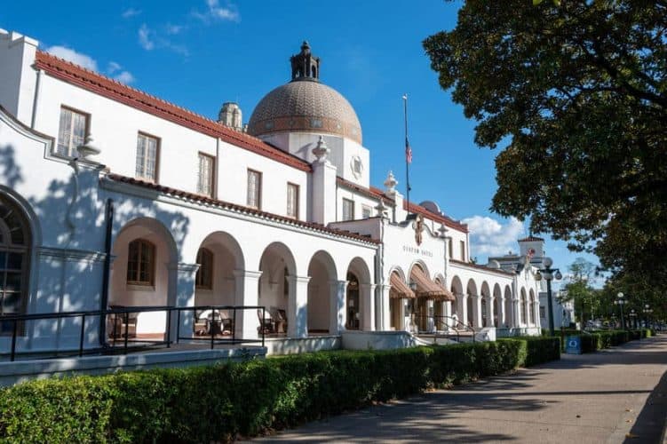 Hot-Springs-Quapaw-Bathhouse